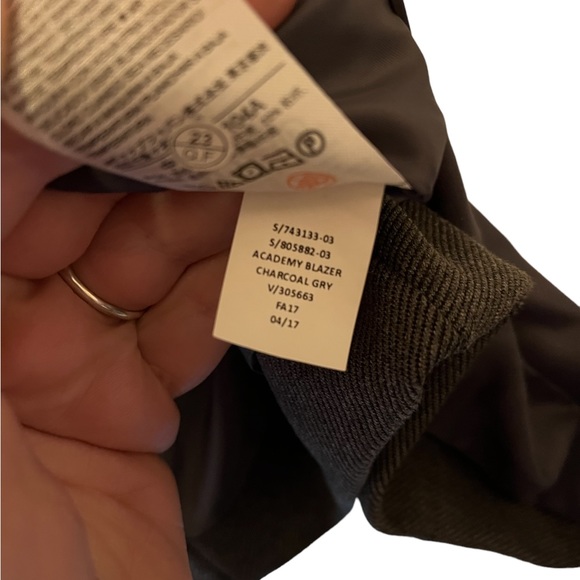 Gap factory academy blazer charcoal grey sz . 18 runs a bit small. - Picture 7 of 11